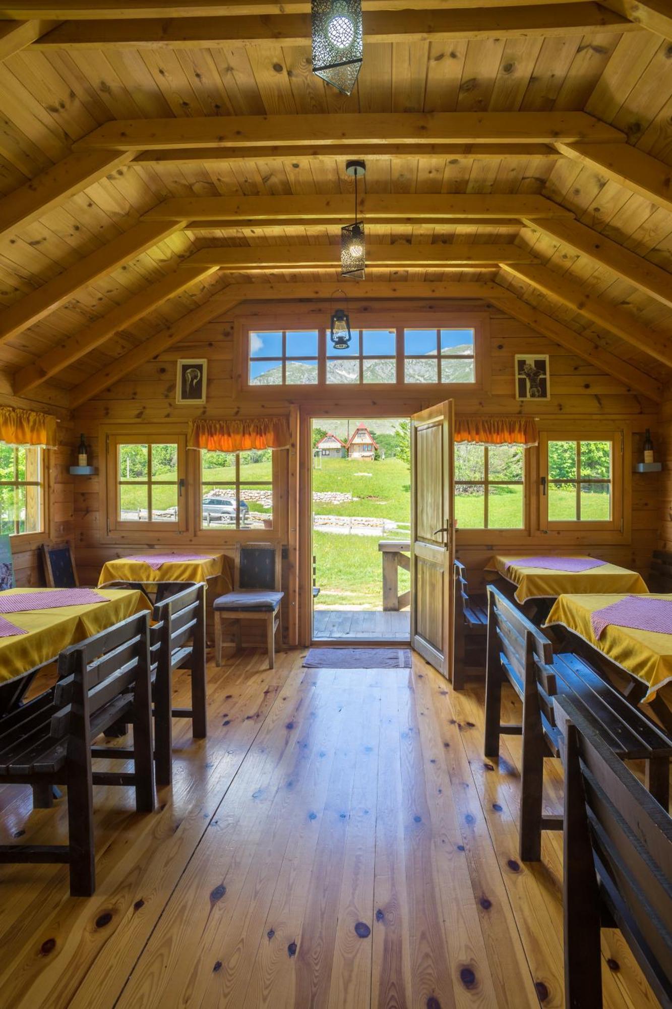 זבליאק Maple Village מראה חיצוני תמונה